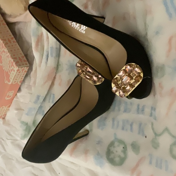 Andrew Steven’s pumps. Black   Size 7.5 - Picture 2 of 3